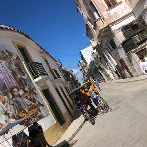 Meet your Posher, Aricel